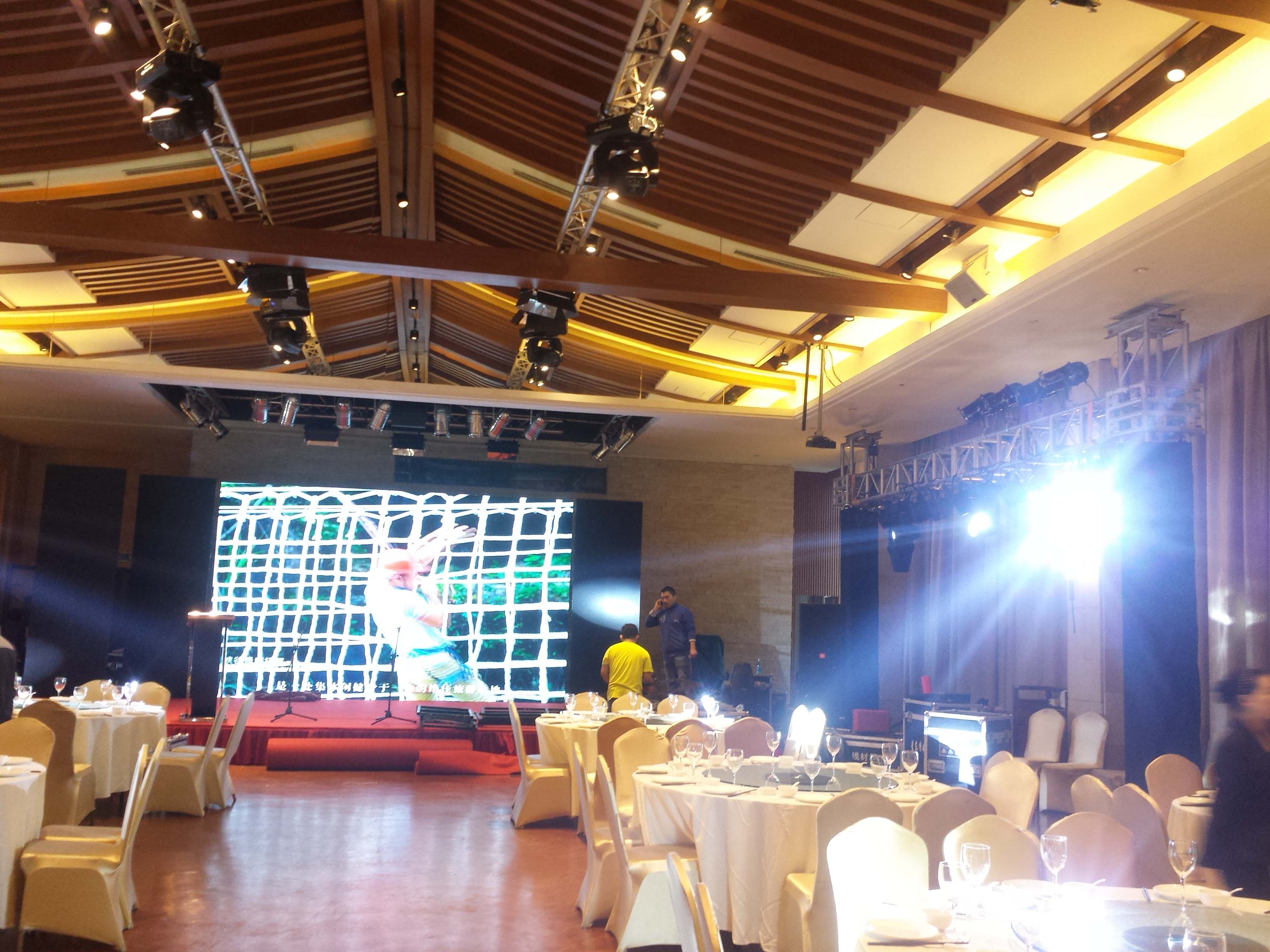 異形舞臺(tái)搭建設(shè)計(jì)公司